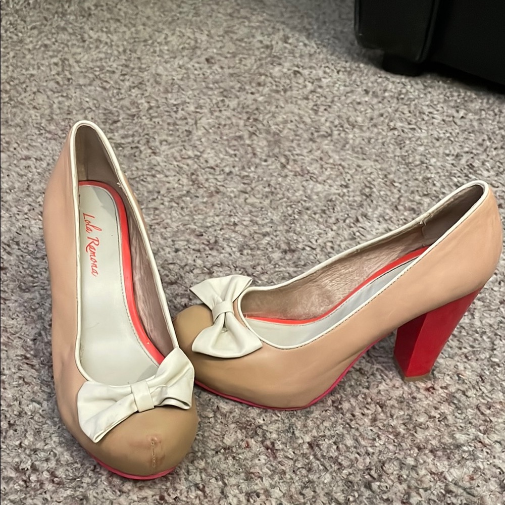 Lola Ramona tan leather bow accent Red Heel platform pumps